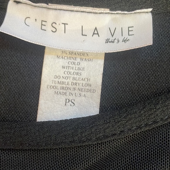 Black Top, T, Sheer sleeves,Small - Picture 4 of 7